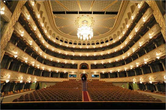 Im neuen Glanz: Opern- und Ballett-Theater Tiflis (Fotos: The Zakaria Paliashvili Tbilisi State Academic Theatre of Opera and Ballet).