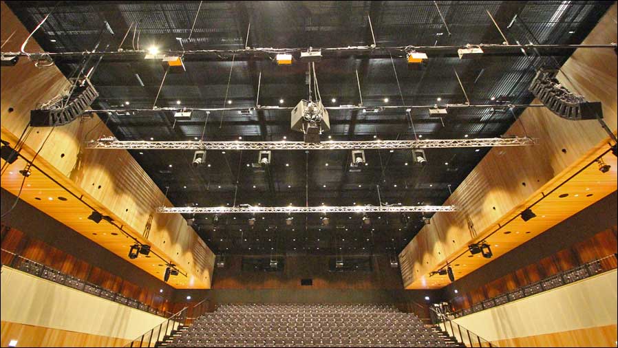 Die kING Kultur- und Kongresshalle Ingelheim setzt dank Meyer Sounds Constellation-Acoustic-System auf  herausragende Akustik auf internationalem Niveau.
