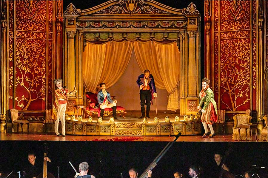 "Allesandro Nell'Indie" im Markgräflichen Opernhaus Bayreuth (Fotos: Louse Stickland)