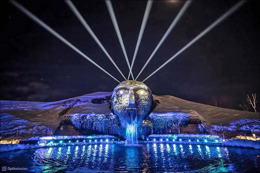 Lichtfestival in den Swarovski Kristallwelten mit Proteus Hybrid (Fotos: Optikalusion).