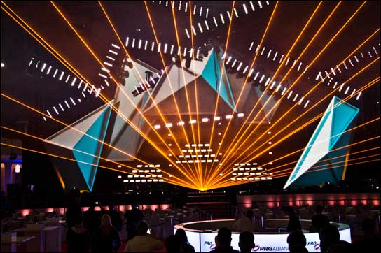 Spektakulär: Die Laser-Effekte in der PRG-Show in der Festhalle.