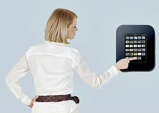 iPad Wandhalterung bei G+B auf DieReferenz.de