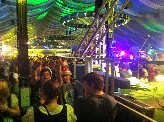 Gäubodenfest Straubing 2011 auf DieReferenz.de