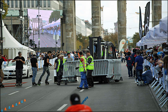 Mitten in Berlin sorgte NIEMEIER Event Tools für Sicherheit an der Marathon-Laufstrecke.