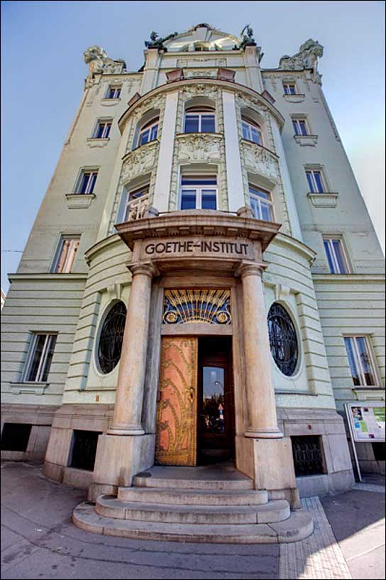 Eingang des Goethe-Instituts in Prag (Foto: Bernhard Ludewig)