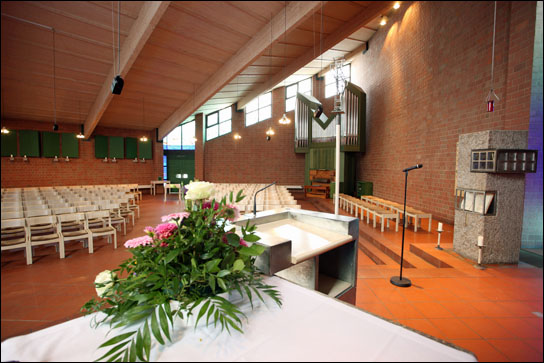Meyer Sound in St. Clemens in Nürnberg auf DieReferenz.de