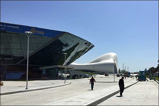 Aserbaidschans Hauptstadt Baku hat einen neuen Prestigebau: Das Baku Convention Center