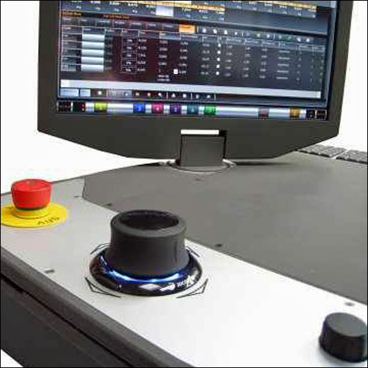 Neue Version der Steuerkonsole Expert-T von Movecat bei Think Abele und auf www.DieReferenz.de