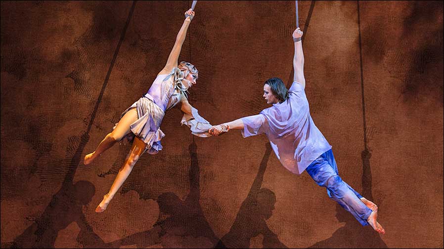 Weltklasse-Show und exzellenter Klang schaffen ein außergewöhnliches Zuschauererlebnis: Meyer Sound PANTHER-System bei "ALIZÉ" vom Cirque du Soleil in Berlin (Fotos: Anne-Marie Forker)