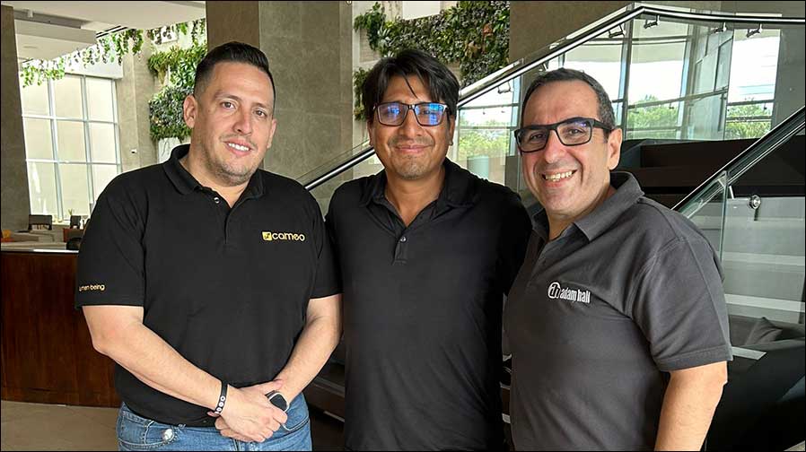 Der neue Vertrieb der Adam Hall Group für Cameo-Licht in Bolivien: Wilson Reynaga López und sein Team von STD Pro Audio (Foto: Adam Hall Group).