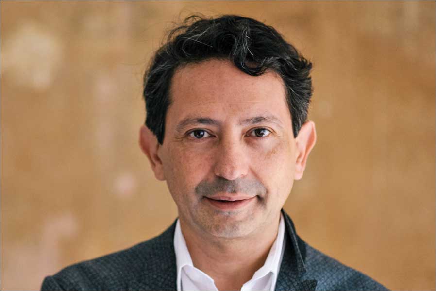 Mauricio Salas Zurita arbeitet bei ASC