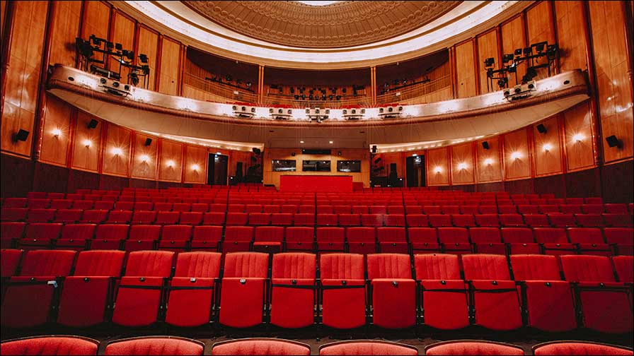 Die Berliner Volksbühne ist technisch auf dem neuesten Stand (Fotos: Christoph Eisenmenger).