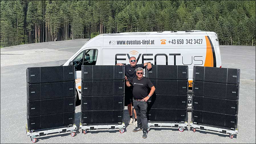 Mit den neuen Systemen bei EVENTus (von links): Manfred Zach, Inhaber EVENTus und Horst Enderer, Senior Sales Manager Süddeutschland & Österreich von dBTechnologies, (Foto: dBTechnologies)