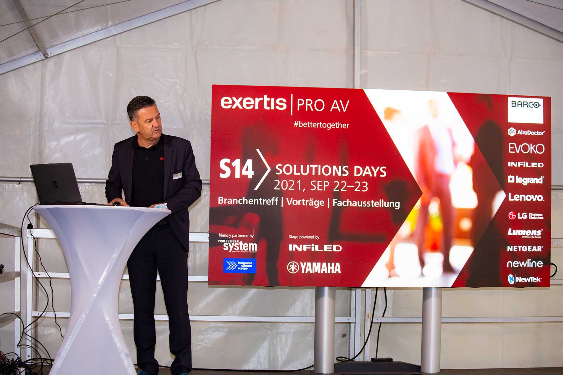 Rainer Sprinzl von exertis Pro AV bei der Eröffnung der S14 Solution Days 2021 (Foto: Tom Becker)