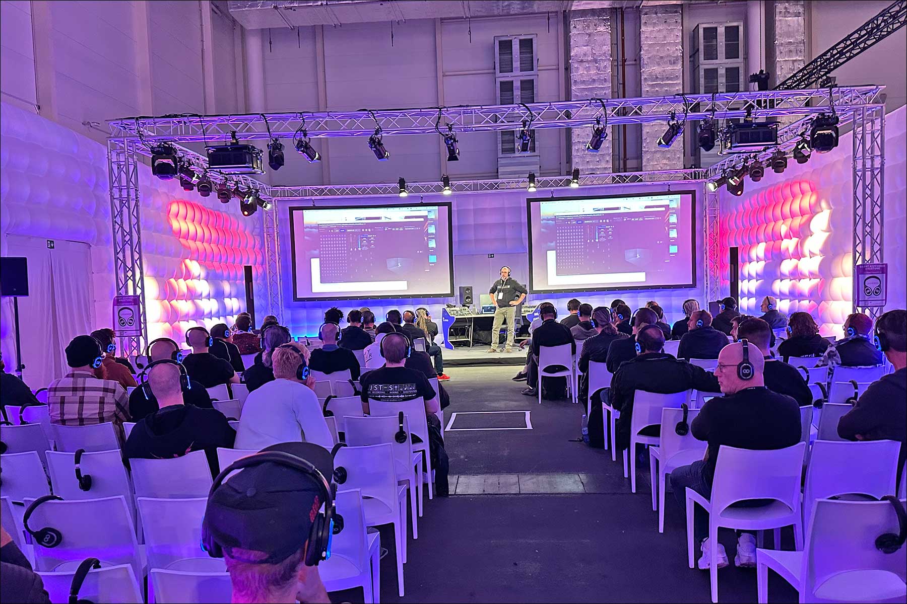 Auf der LEaTcon prominent dabei: die Studioszene