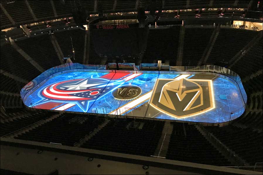 Christie-Technologie bei den Vegas Golden Knights mit Projection-Mapping auf das Eis