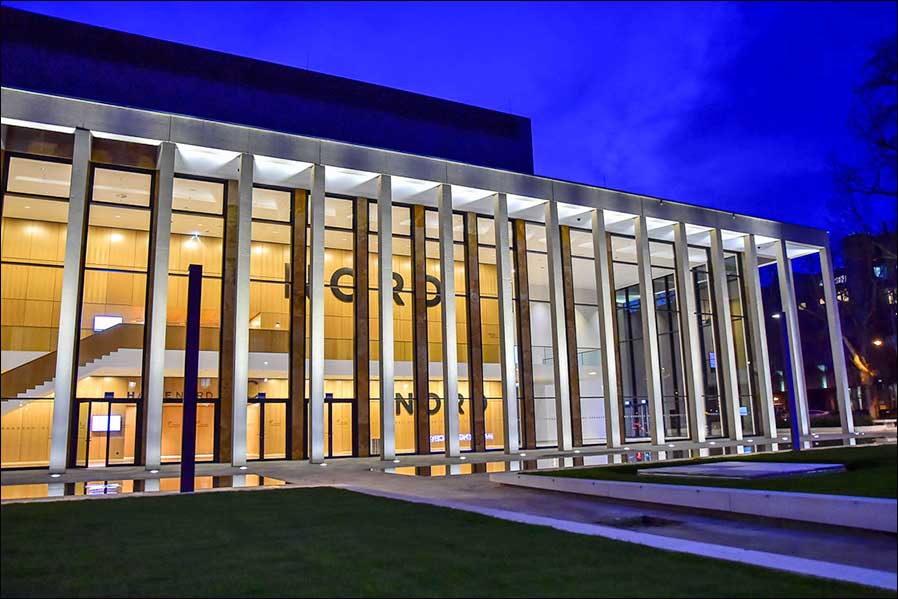 Ganz neu und multifunktional: Das RheinMain CongressCenter (Foto: Wiesbaden lebt)