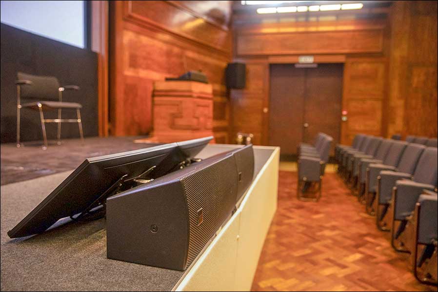 EVC-Lautsprecher von Electro-Voice in der Londoner Jarvis Hall