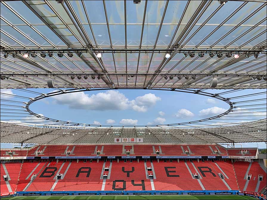 WWVT hat APS von CODA Audio in die BayArena Leverkusen gehängt