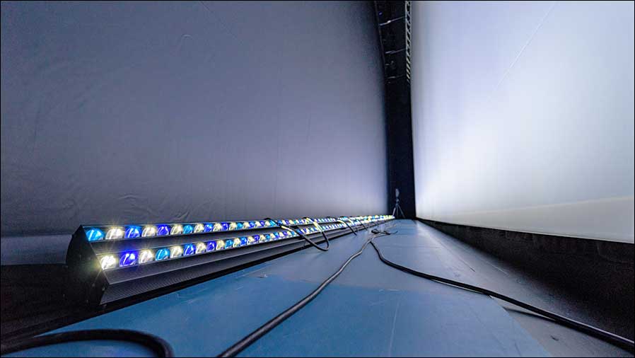 Gutes Licht im Theaterhaus Stuttgart: Dalis 862 LED-Horizontleuchten (Fotos: Lightpower).