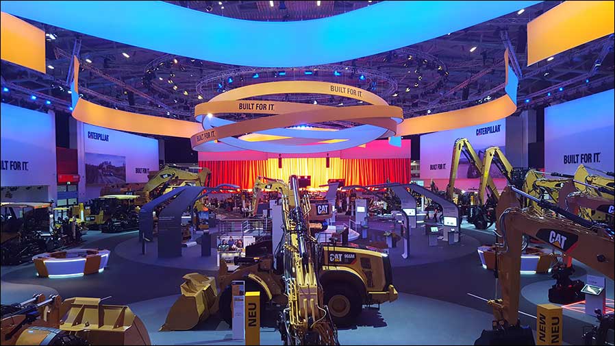 schoko pro mit Meyer Sound: Caterpillar Messestand auf der BAUMA (Foto: schoko pro GmbH).
