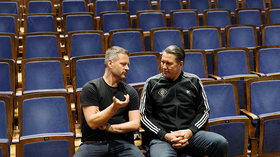Thomas Herda und Boris Kummerer im Auditorium des Friedrichstadt-Palastes (Foto: Georg Neumann GmbH)