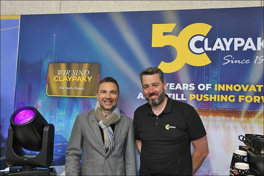 LEaT X 2026: Marcus Graser und Sebastian Weikamp von Clay Paky (Foto: Tom Becker / DieReferenz)