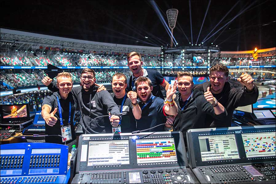 Grund zum Jubel: die Licht-Crew bei den Minsk European Games 2019 mit ihren Hog-Konsolen