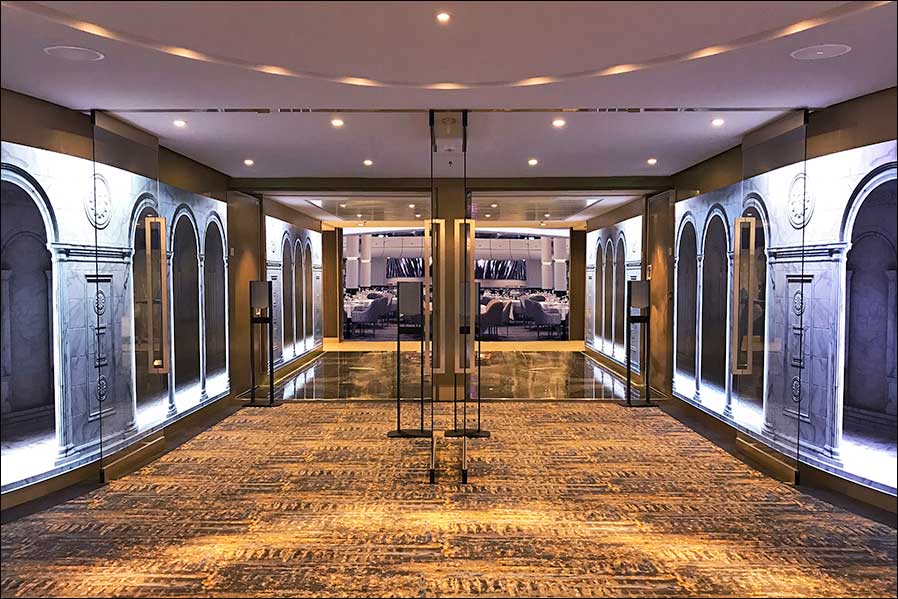 Der Eingang zum Main Dining Room 