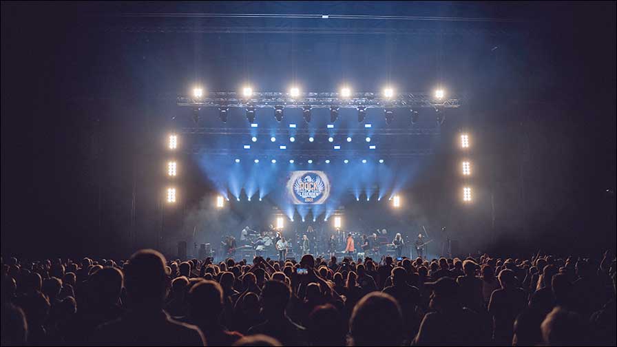 Mit Licht von Robe auf Tour: die Rock Legeneden (Fotos: Tom Groß)