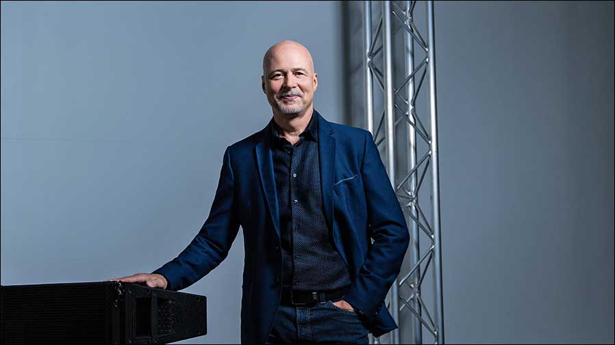 Ein wichtiger Schritt für die nächste Wachstumsphase von d&b: Amnon Harman übergibt das Zepter (Foto: Tom Maurer / d&b group).