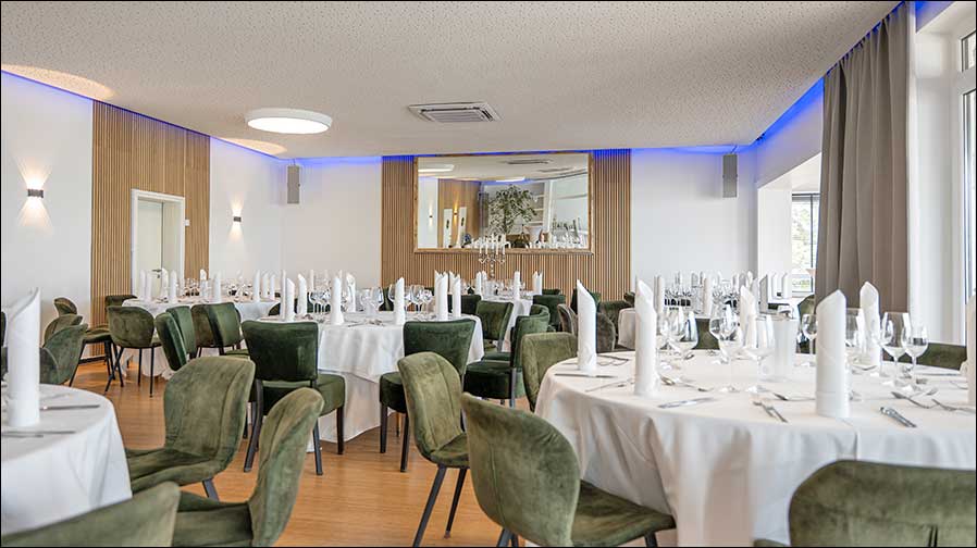 Penthouse des  Kölner Rudervereins, Rodenkirchener Partyservice (Fotos: dBTechnologies)