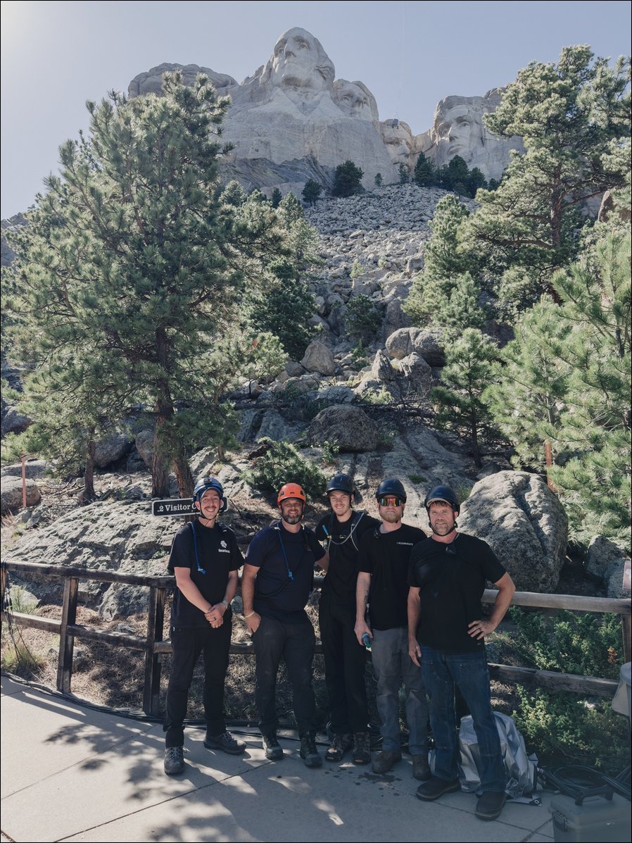 Illuminate hat mit Elation Proteus für das Licht gesorgt: „Freedom 250"-Feierlichkeiten am Mount Rushmore (alle Fotos: Illuminate)