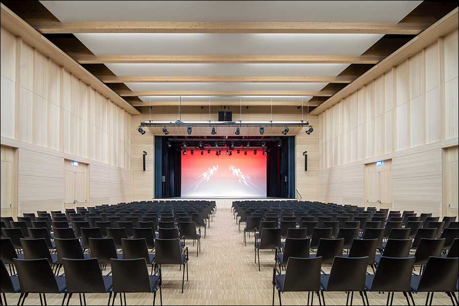 Das neue FaustForum in Staufen mit Prodigy-System von ETC (Fotos: Architektur im Bild/Bernhard Tränkle)