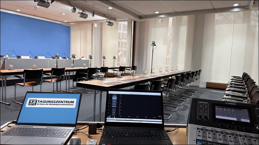Neues Licht für die Bundespressekonferenz (Fotos: Feiner Lichttechnik GmbH /b2events GmbH)