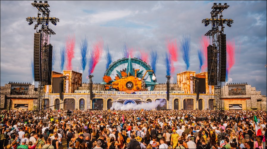 Erfolgreich mit Meyer Sound: Das Parookaville-Festival 2026 (Fotos: Julian Huke)