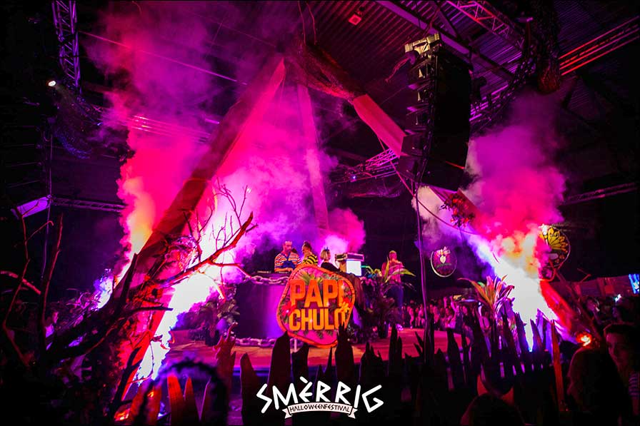 Das Smèrrig Halloween Festival 2021 mit 11.000 Fans und Sound von RCF. Eingesetzt von Ultrasound Productions (Fotos: Smèrrig Festival).