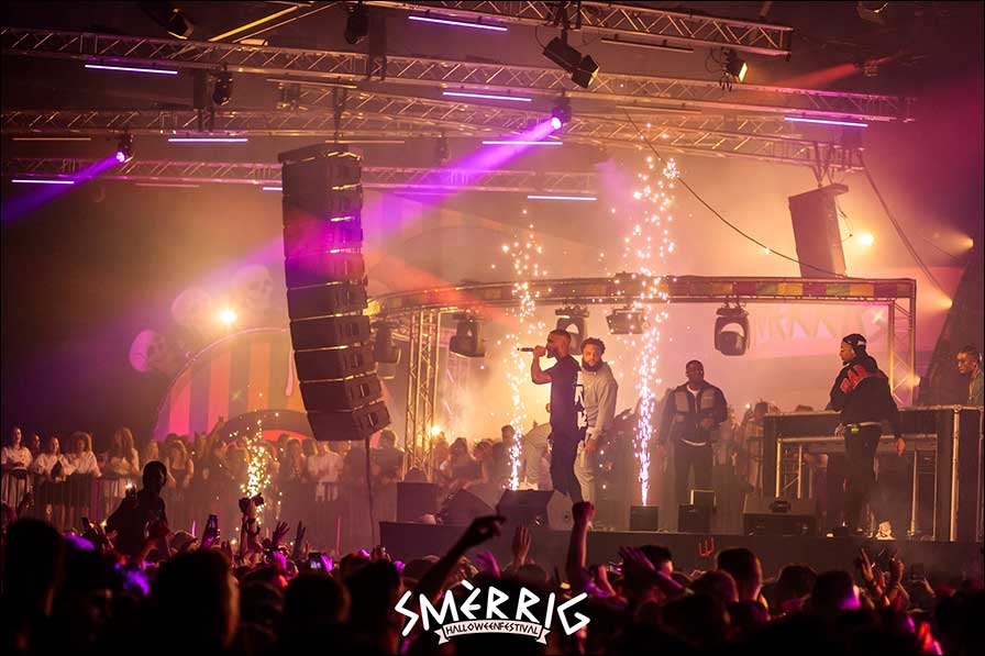 Das Smèrrig Halloween Festival 2021 mit 11.000 Fans und Sound von RCF. Eingesetzt von Ultrasound Productions (Fotos: Smèrrig Festival).