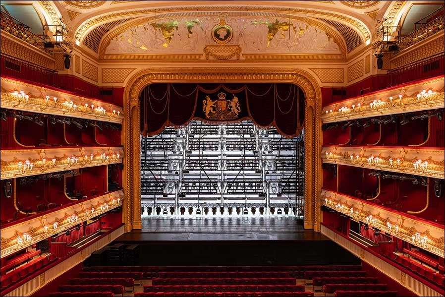 Leichtbau-Sonderkonstruktion mit MLT FOUR, MLT THREE und HOFFORK-Systemen: Das Royal Ballet & Opera House in London (Fotos: Tim Otte / HOF)