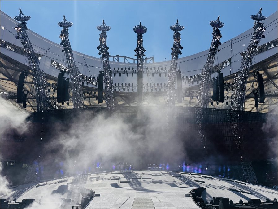 Mit d&b Soundscape im Stadion: Silence Wang (Foto: d&b audiotechnik)