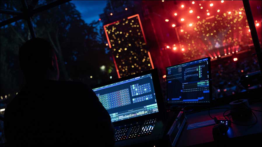 ParkCity Live 2026: CHIMP G3-Konsolen steuern das Licht (alle Fotos: Highlite)