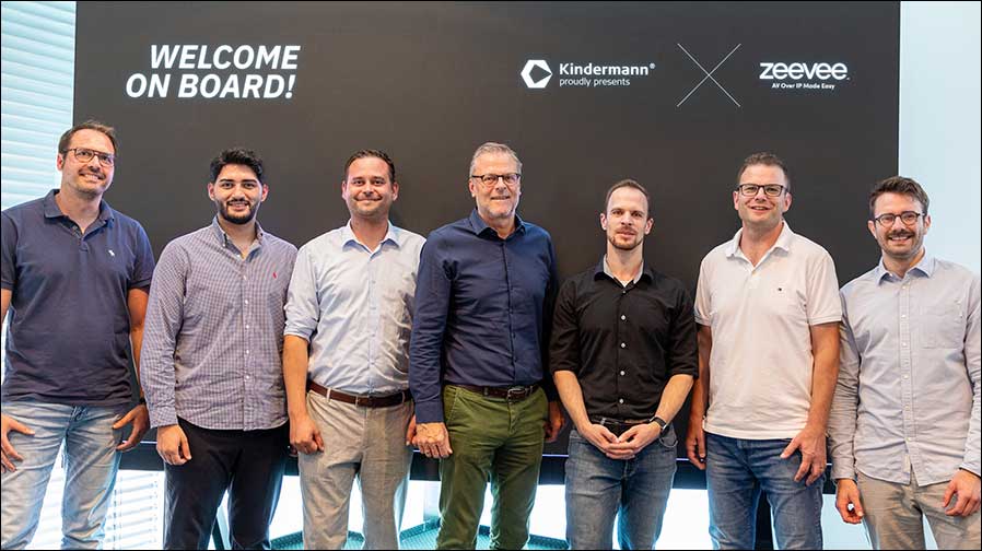 Start einer neuen Partnerschaft: Das Team von ZeeVee und Kindermann (Foto: Kindermann).