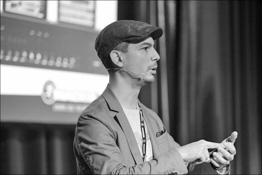 Dimitri Metzeltin von Loud