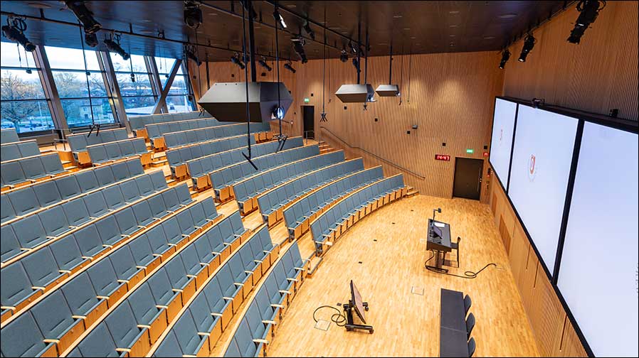 Das Constellation-Raumakustiksystem von Meyer Sound in der Örebro Universität Schweden (Fotos: Nalle Magnusson / Meyer Sound)
