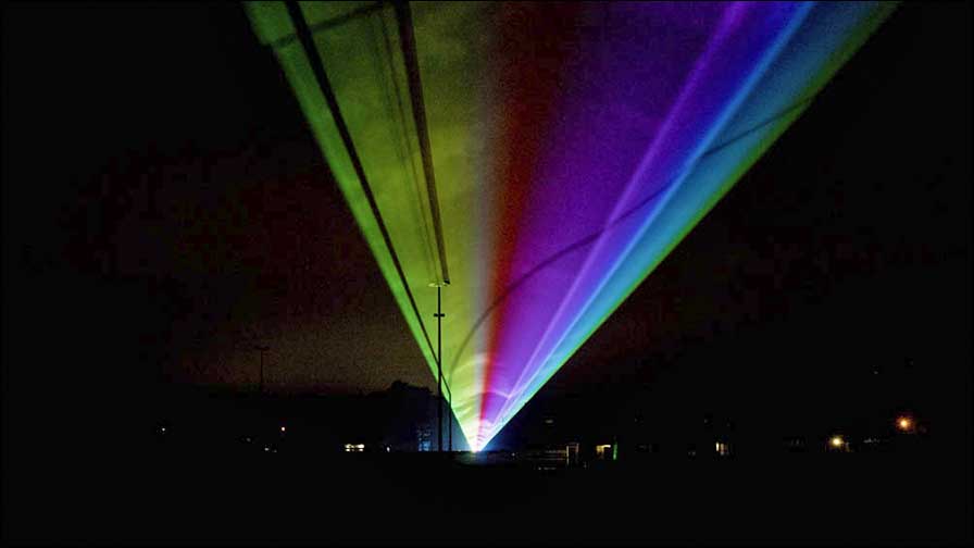 Wenn es ein bisschen mehr Laser sein soll: RTI NANO RGB 100