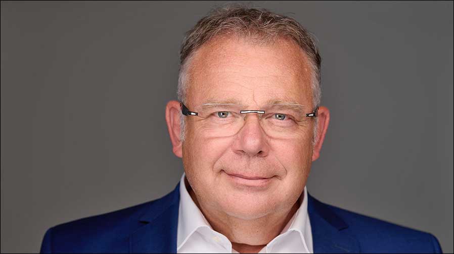 Jetzt bei ViewSonic: Manuel Kirchesch (Foto: Oliver Wagner / ViewSonic)