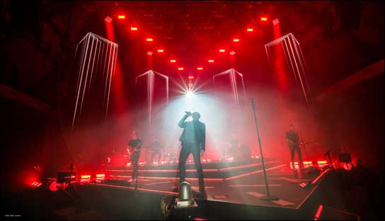 Andreas Bourani in der Frankfurter Festhalle (Foto: Ralph Larmann).