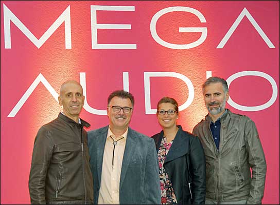 V.l.n.r.: Fulvio Pesenti (PROEL Group), Burkhard und Katharina Elsner von Mega Audio, Pietro Guercioni(PROEL Group)