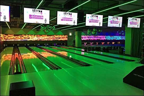 Wenn's groß werden soll: Bowling Bahn mit 44 x 1 Meter-LED-Wand, bespielt mit ArKaos Stage Server (Foto: MA Eventconcept).