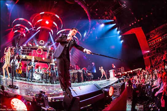 Robbie Williams auf Tour mit Sennheiser 